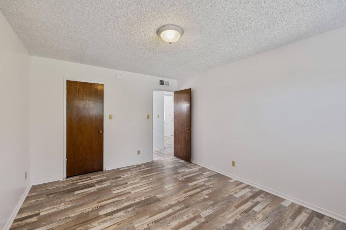 Apartment for rent at 1520 S Reed Ave, Reedley, CA 93654