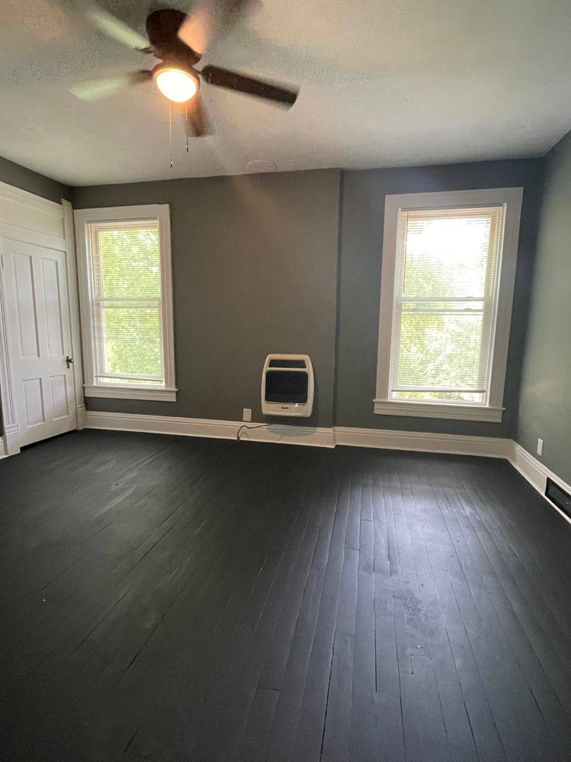 Apartment for rent at 923-925 N 9th St, Lafayette, IN 47904