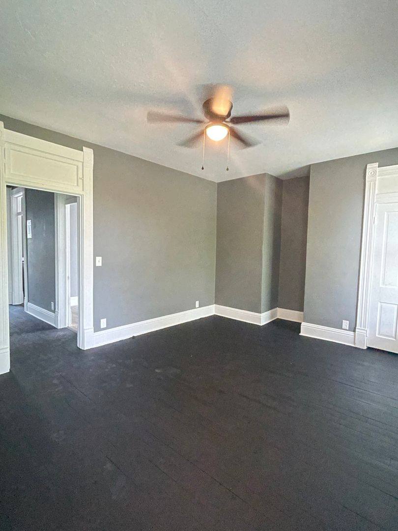 Apartment for rent at 923-925 N 9th St, Lafayette, IN 47904