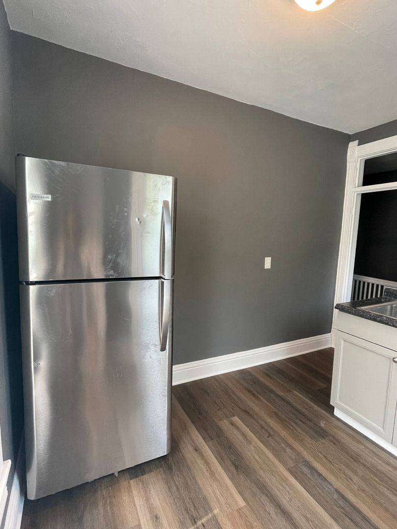 Apartment for rent at 923-925 N 9th St, Lafayette, IN 47904