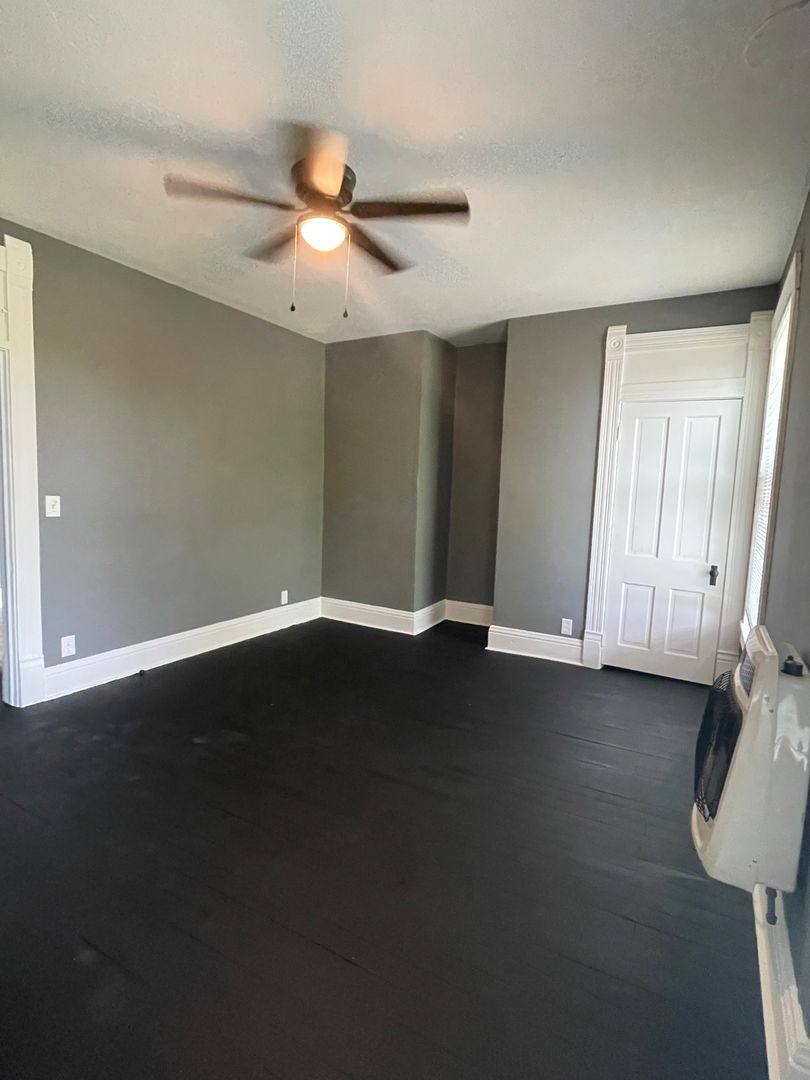 Apartment for rent at 923-925 N 9th St, Lafayette, IN 47904
