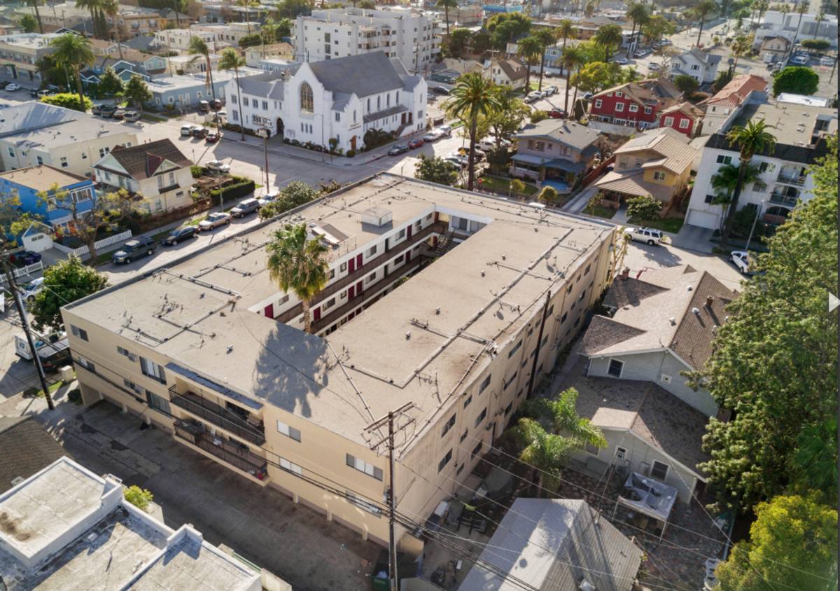 Apartment for rent at 800 Linden Ave, Long Beach, CA 90813