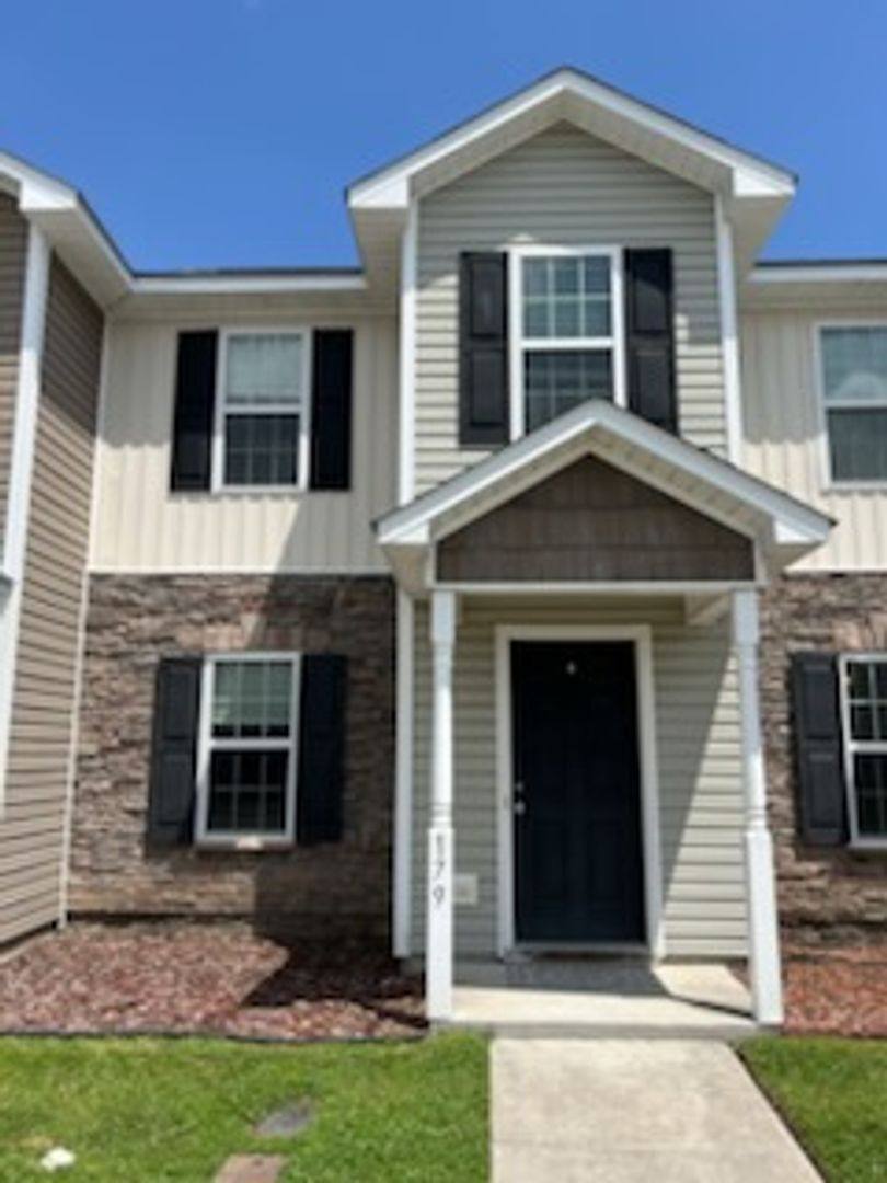 Townhouse for rent at 179 Glen Cannon Dr, Jacksonville, NC 28546