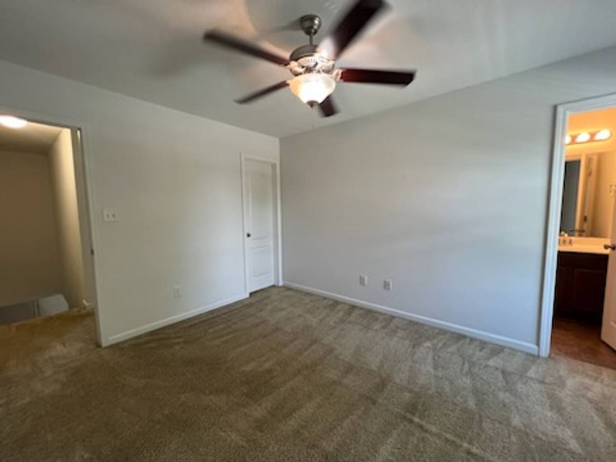 Townhouse for rent at 179 Glen Cannon Dr, Jacksonville, NC 28546
