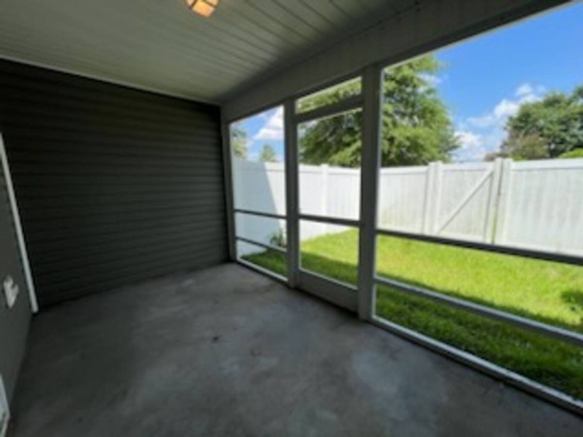 Townhouse for rent at 179 Glen Cannon Dr, Jacksonville, NC 28546
