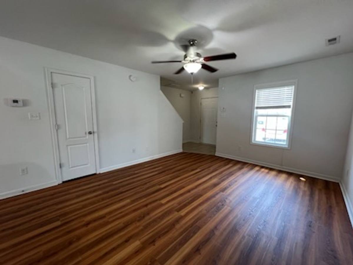 Townhouse for rent at 179 Glen Cannon Dr, Jacksonville, NC 28546