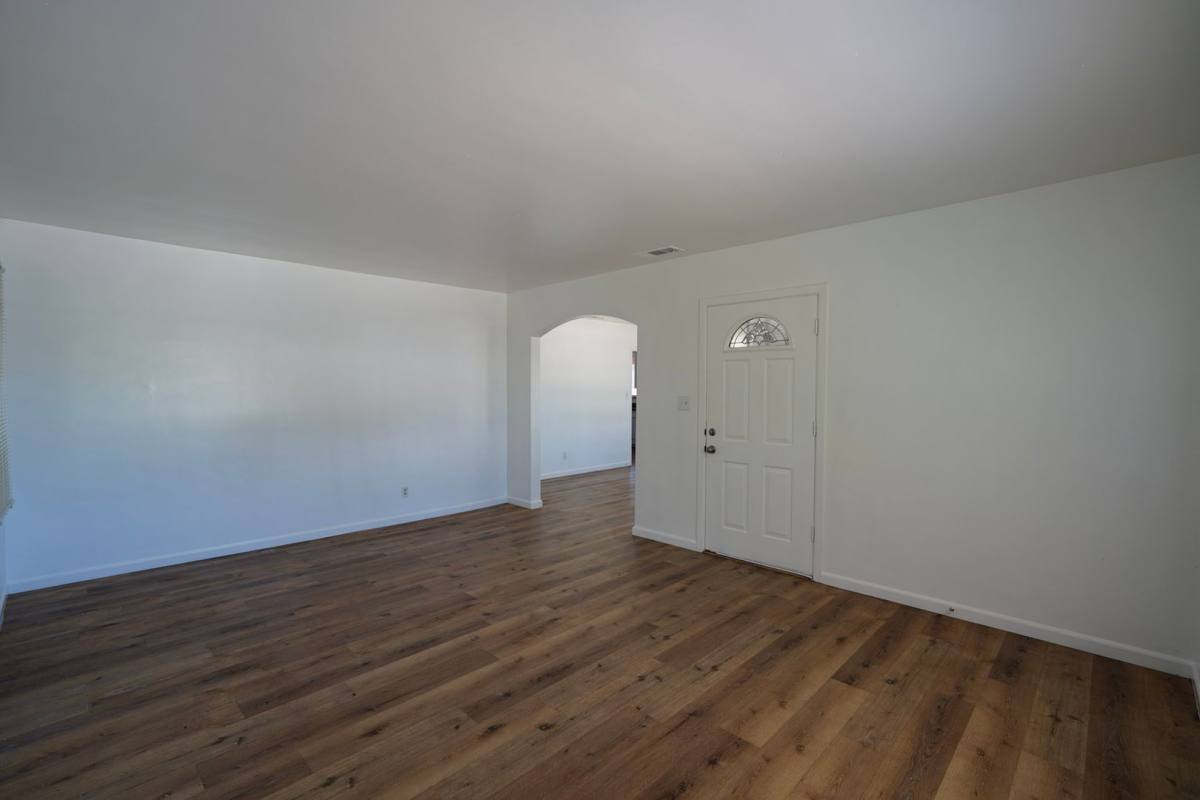 Apartment for rent at 604 W 10th St, Corona, CA 92882