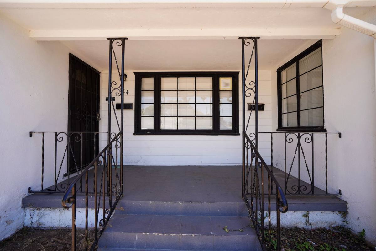 Apartment for rent at 604 W 10th St, Corona, CA 92882