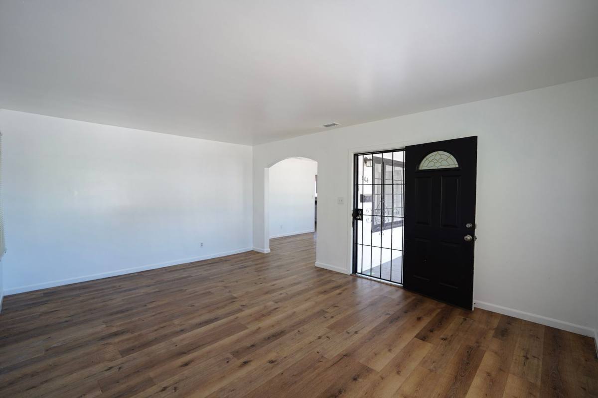 Apartment for rent at 604 W 10th St, Corona, CA 92882