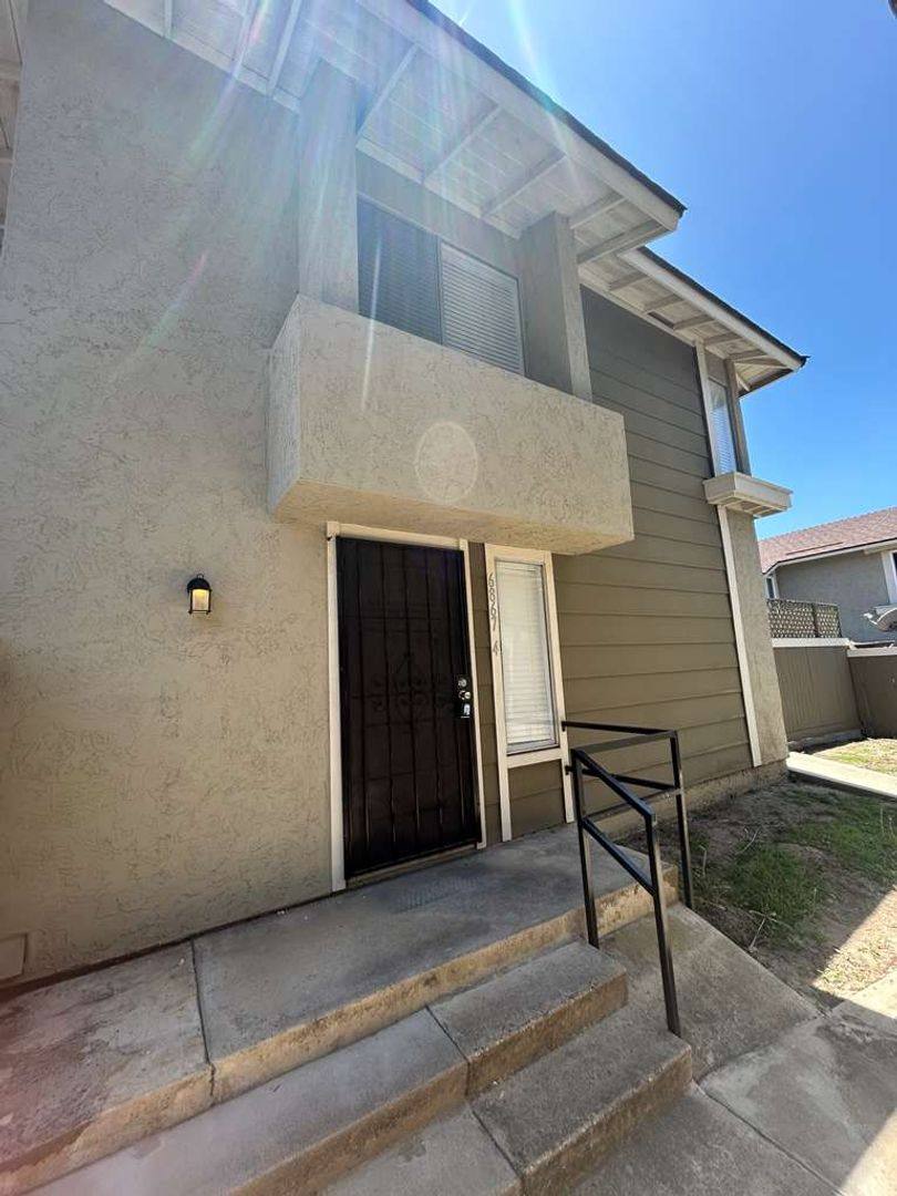 Townhouse for rent at 6867 Bear River Row, San Diego, CA 92139