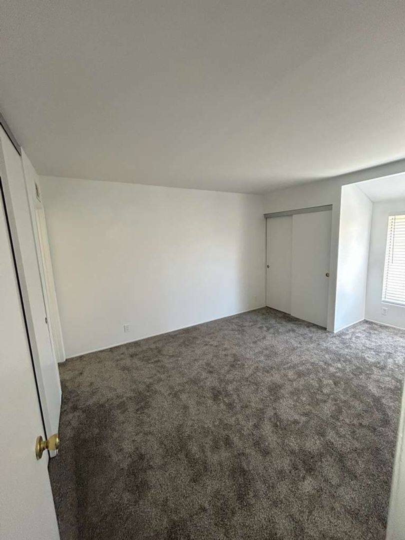 Townhouse for rent at 6867 Bear River Row, San Diego, CA 92139