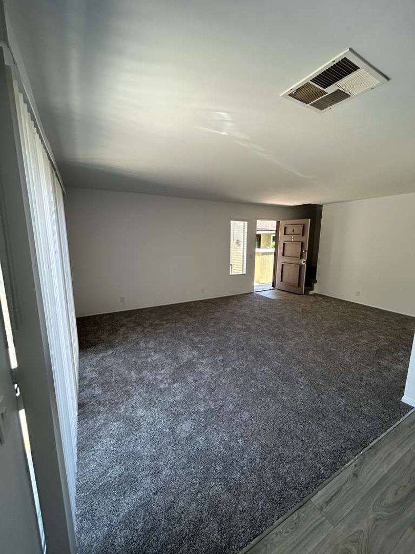 Townhouse for rent at 6867 Bear River Row, San Diego, CA 92139