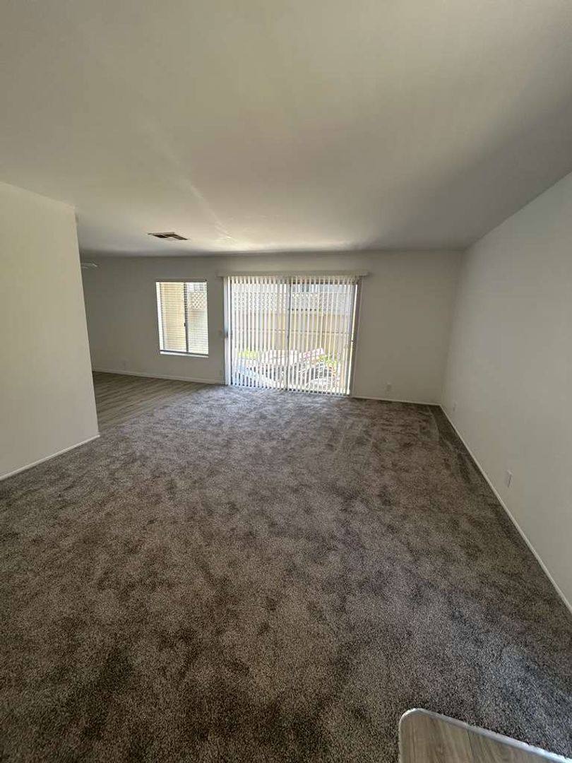 Townhouse for rent at 6867 Bear River Row, San Diego, CA 92139