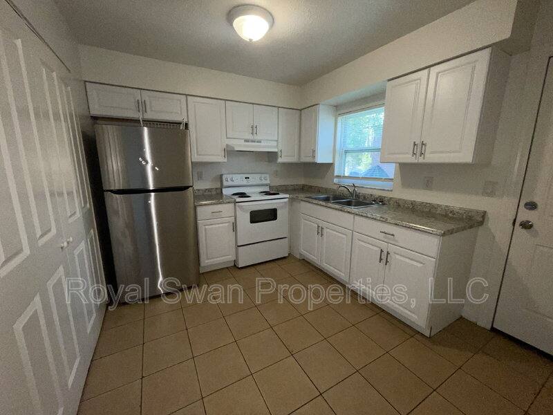Apartment for rent at 513 Choctaw Ave, Lakeland, FL 33815