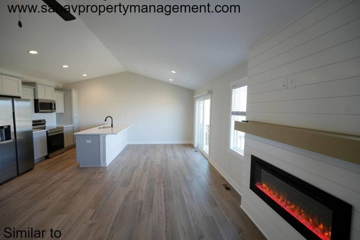 House for rent at 9068 Hayden Dr, West Des Moines, IA 50266