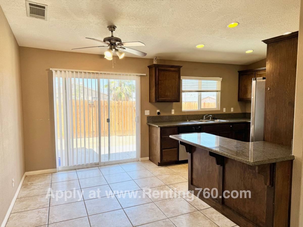 House for rent at 5575 Encelia Dr, Twentynine Palms, CA 92277