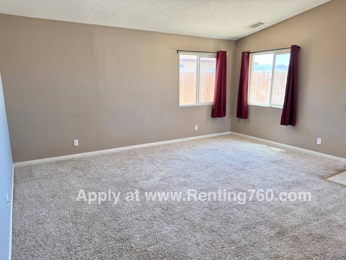 House for rent at 5575 Encelia Dr, Twentynine Palms, CA 92277