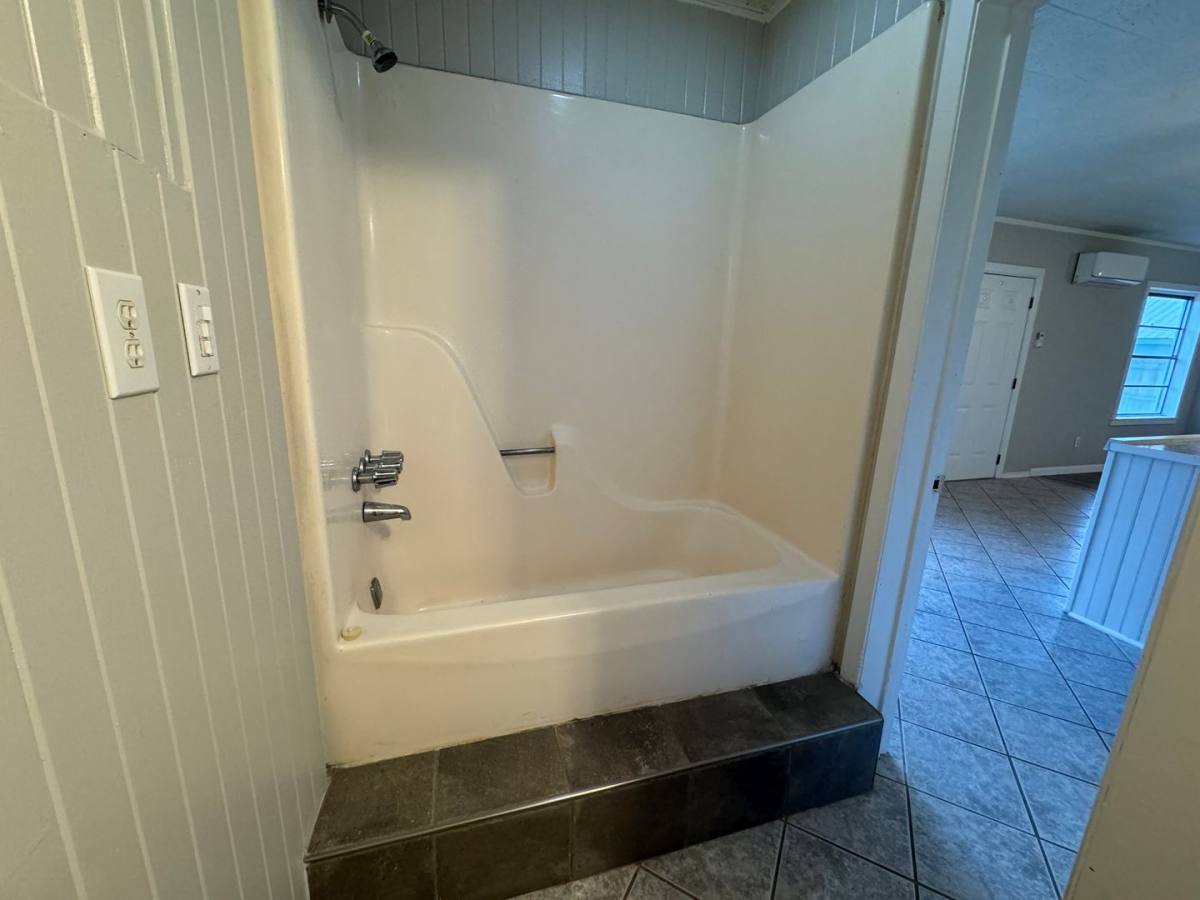Apartment for rent at 540 Searcy St, Batesville, AR 72501