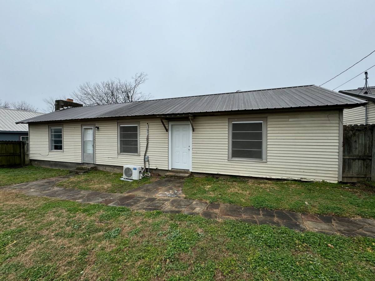 Apartment for rent at 540 Searcy St, Batesville, AR 72501