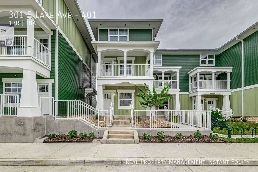 Townhouse for rent at 301 S Lake Ave, Lakeland, FL 33801