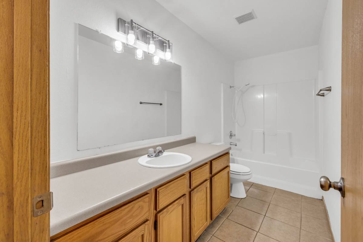 Apartment for rent at 2805 Trailwood Dr, Claremore, OK 74017