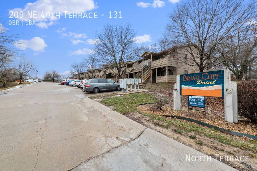Apartment for rent at 209 NE 40th Terrace, Kansas City, MO 64116