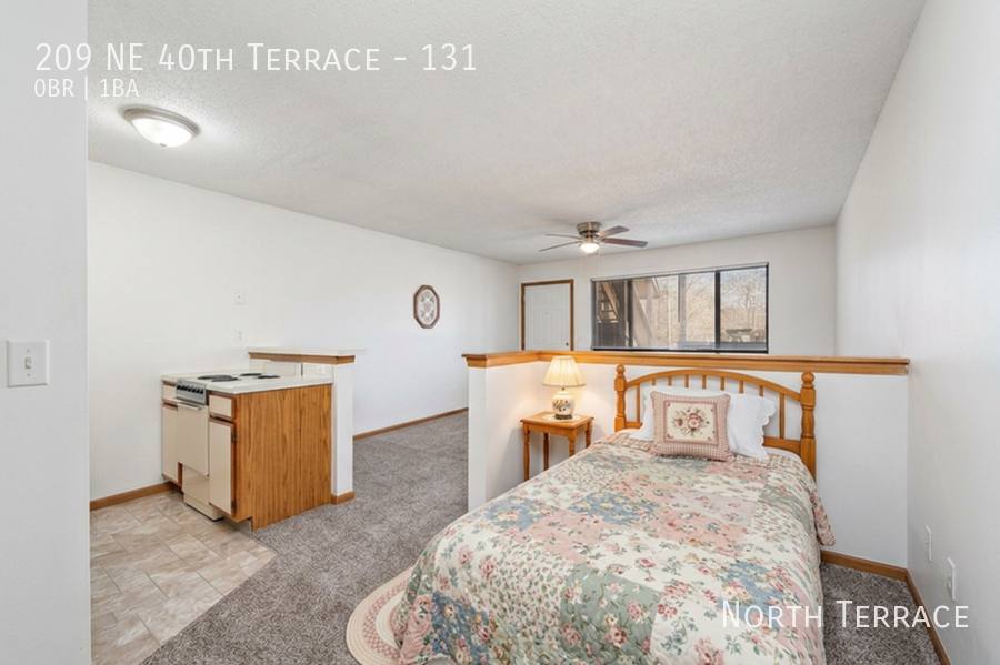 Apartment for rent at 209 NE 40th Terrace, Kansas City, MO 64116