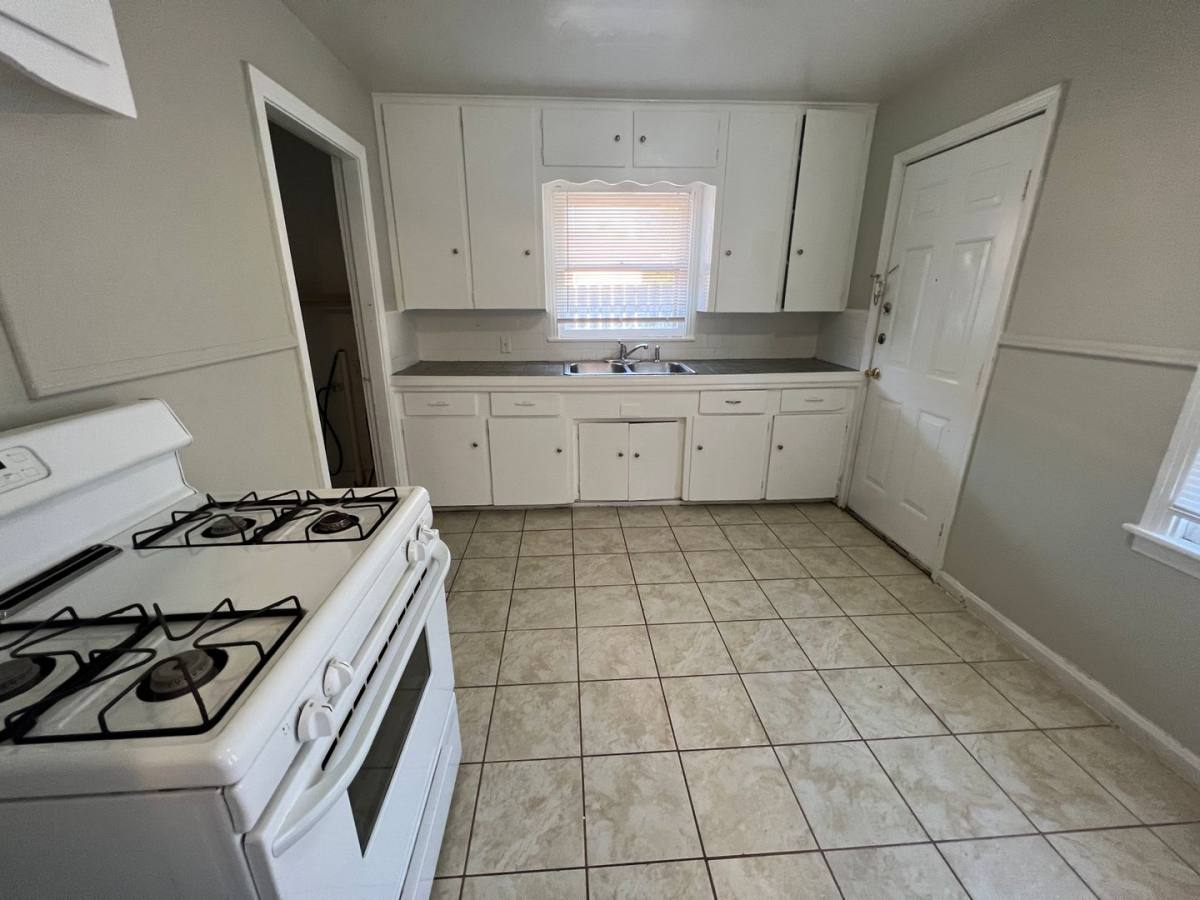 House for rent at 222 Ruslee St, La Marque, TX 77568