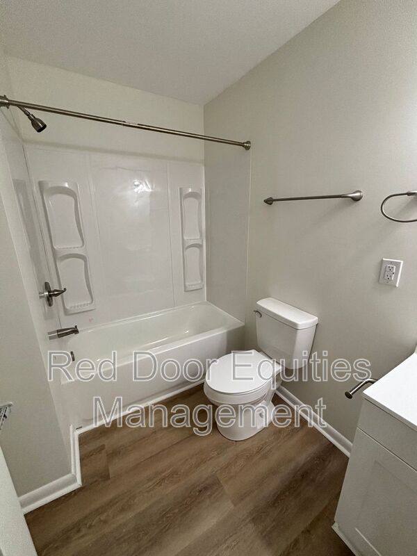 Apartment for rent at 123 W Walnut St #D, Lancaster, OH 43130