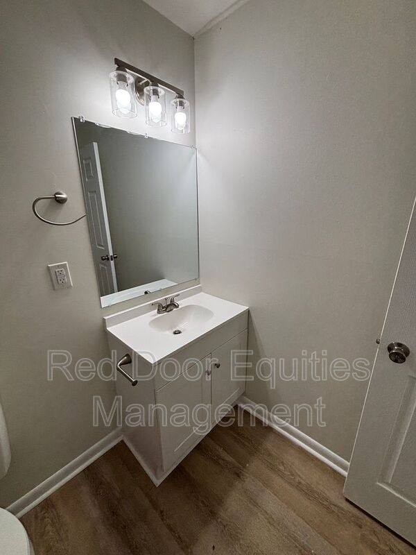 Apartment for rent at 123 W Walnut St #D, Lancaster, OH 43130