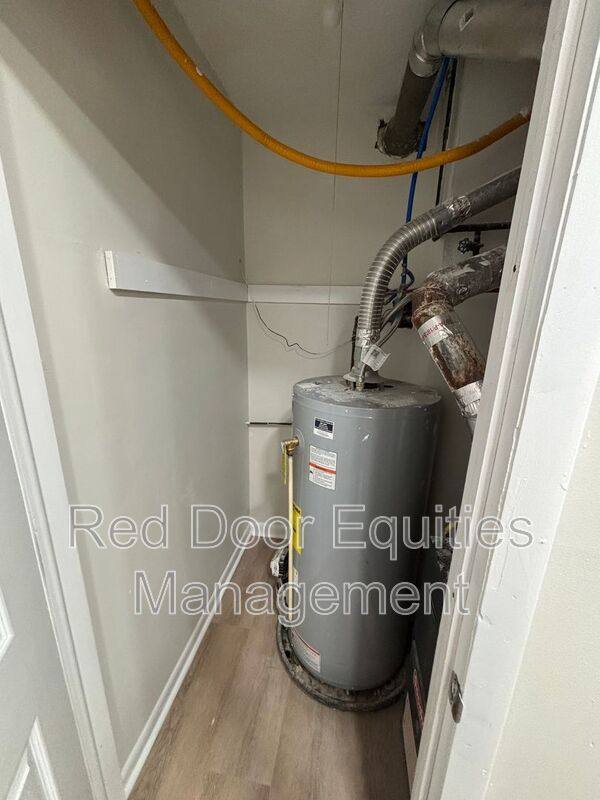 Apartment for rent at 123 W Walnut St #D, Lancaster, OH 43130