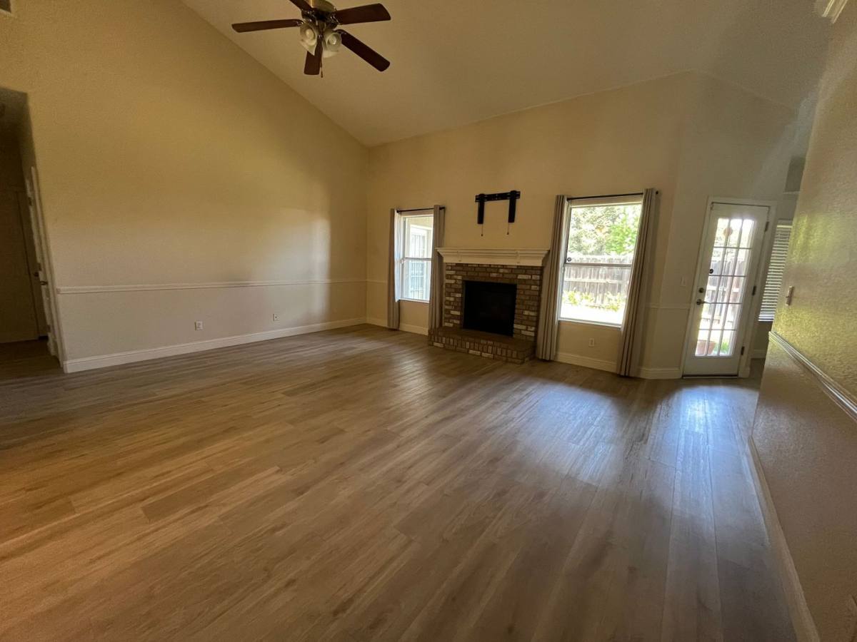 House for rent at 6237 W Damsen Court, Visalia, CA 93291