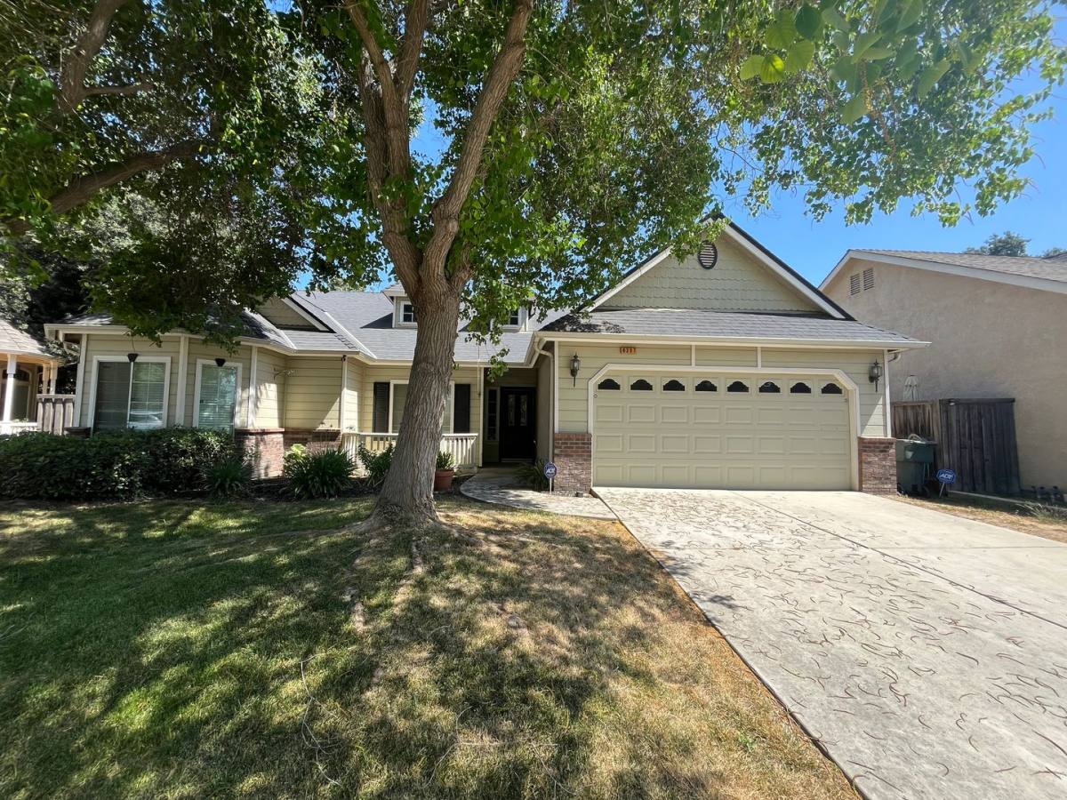 House for rent at 6237 W Damsen Court, Visalia, CA 93291