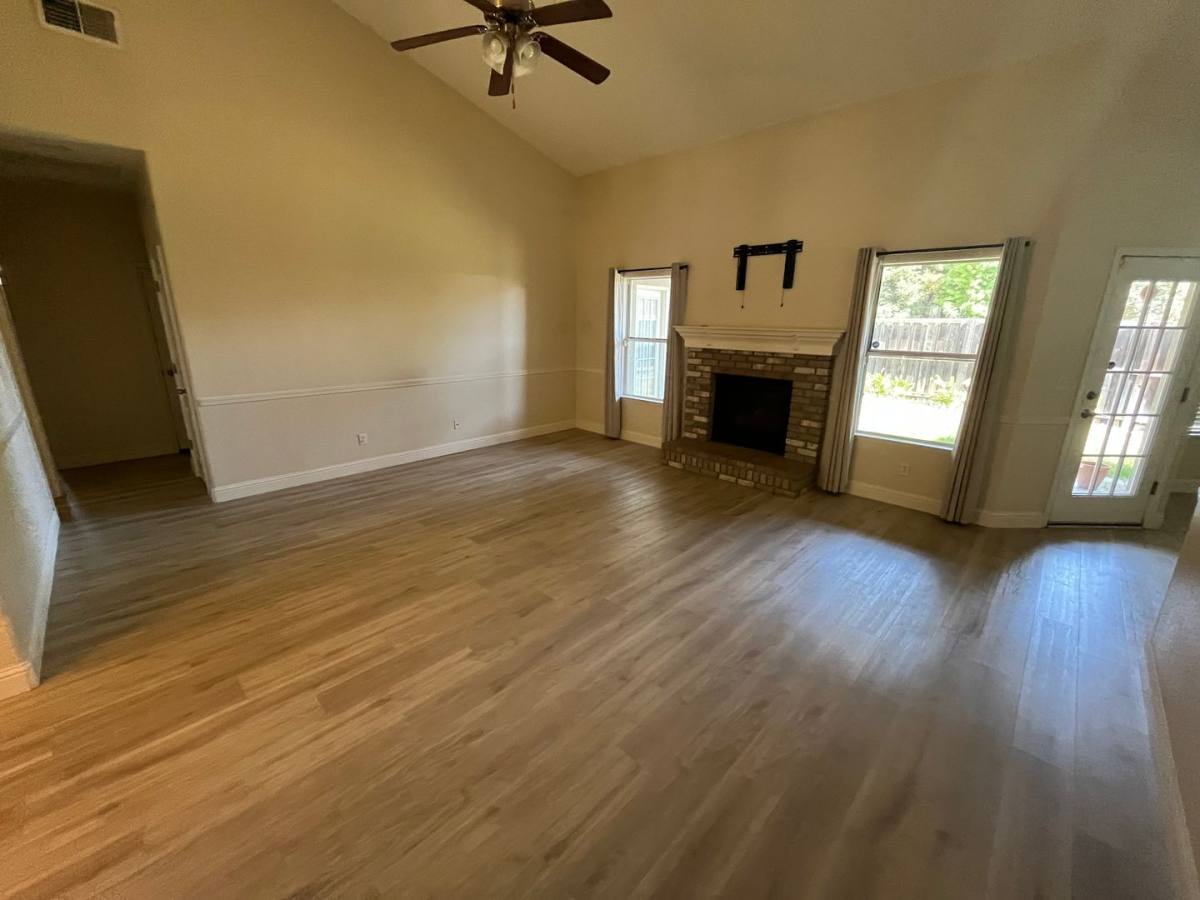 House for rent at 6237 W Damsen Court, Visalia, CA 93291