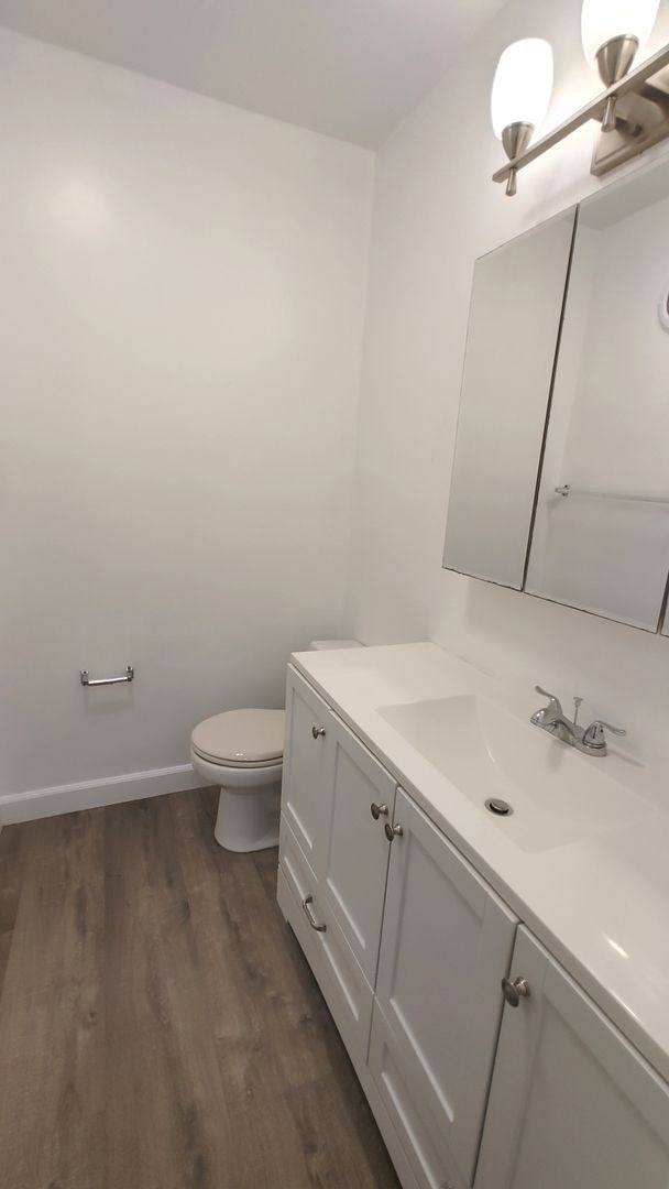 Apartment for rent at 621 San Vicente Blvd, Santa Monica, CA 90402