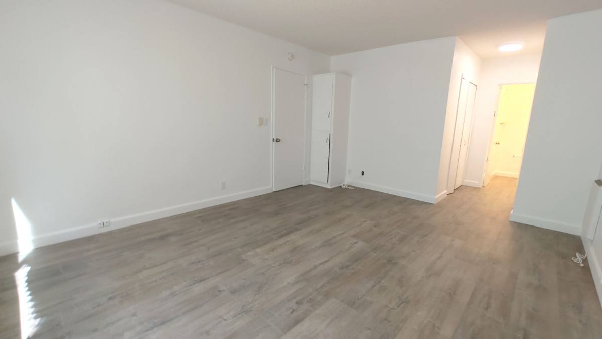 Apartment for rent at 621 San Vicente Blvd, Santa Monica, CA 90402
