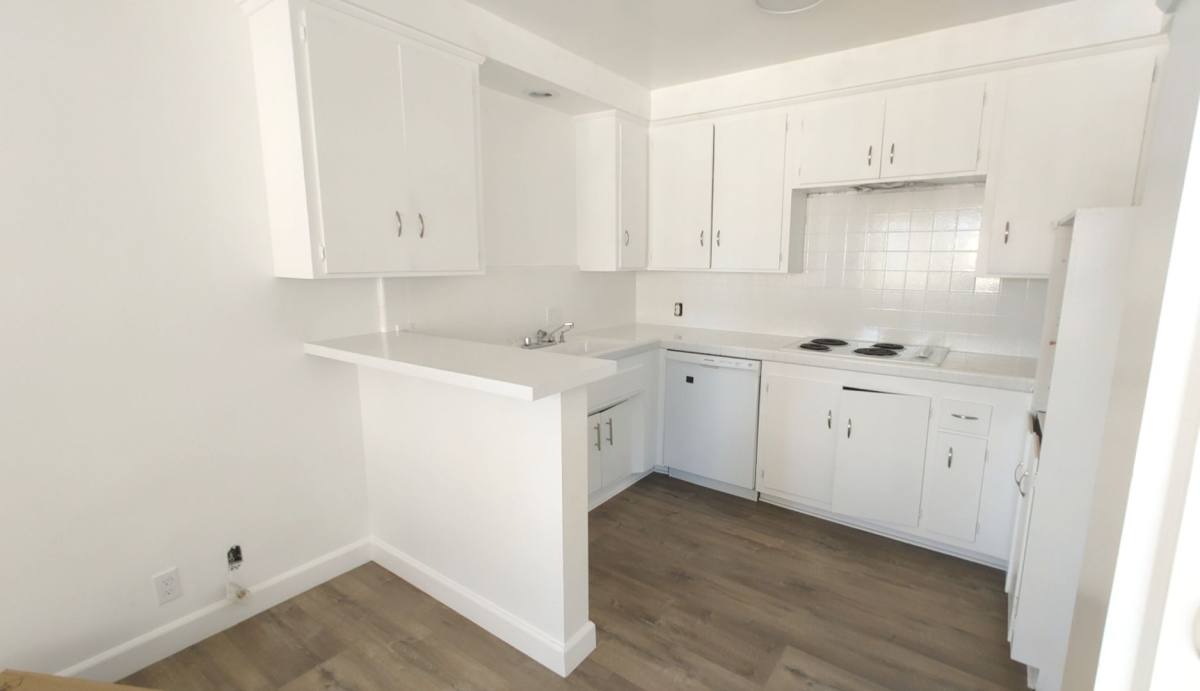 Apartment for rent at 621 San Vicente Blvd, Santa Monica, CA 90402