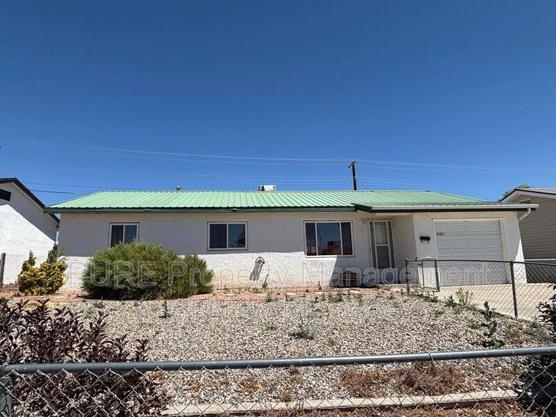 House for rent at 2620 Mossman Dr, Farmington, NM 87401