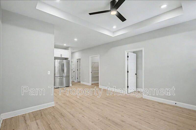 Apartment for rent at 1019 W 35th St #B, Savannah, GA 31415