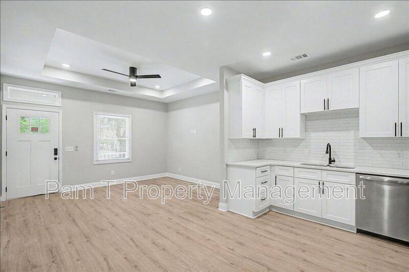 Apartment for rent at 1019 W 35th St #B, Savannah, GA 31415