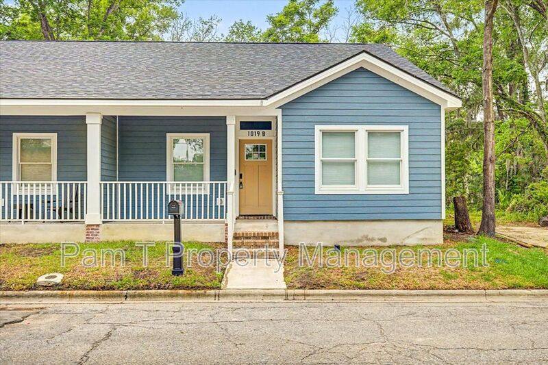 Apartment for rent at 1019 W 35th St #B, Savannah, GA 31415