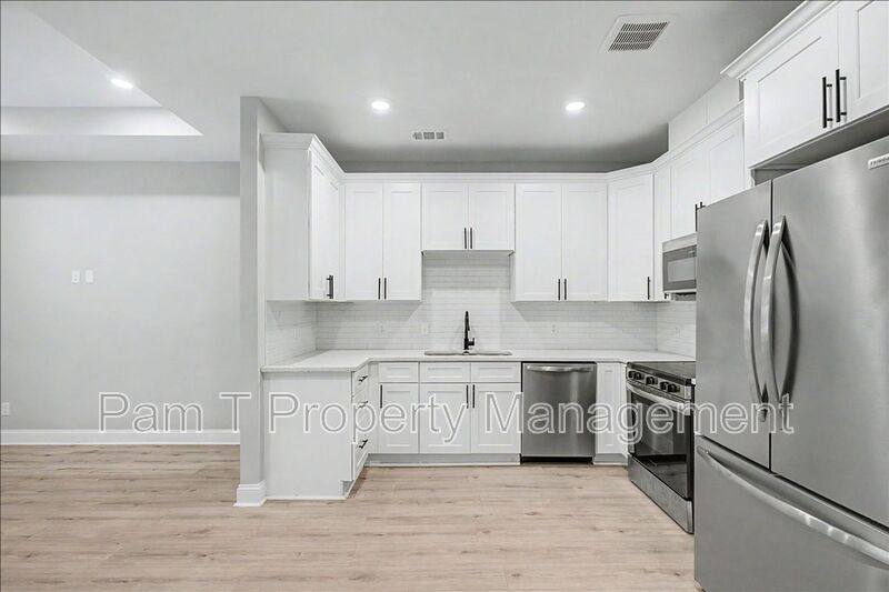 Apartment for rent at 1019 W 35th St #B, Savannah, GA 31415