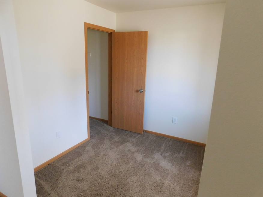 Apartment for rent at 625-627 S River Rd, West Bend, WI 53095