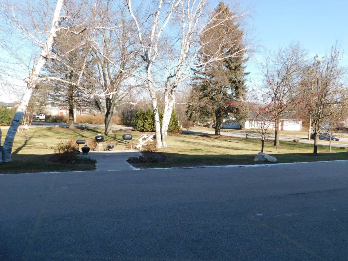 Apartment for rent at 209-215 Roosevelt Dr, West Bend, WI 53090