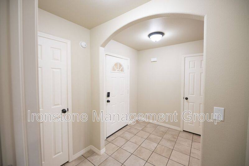 House for rent at 120 W Dogwood St, Skiatook, OK 74070