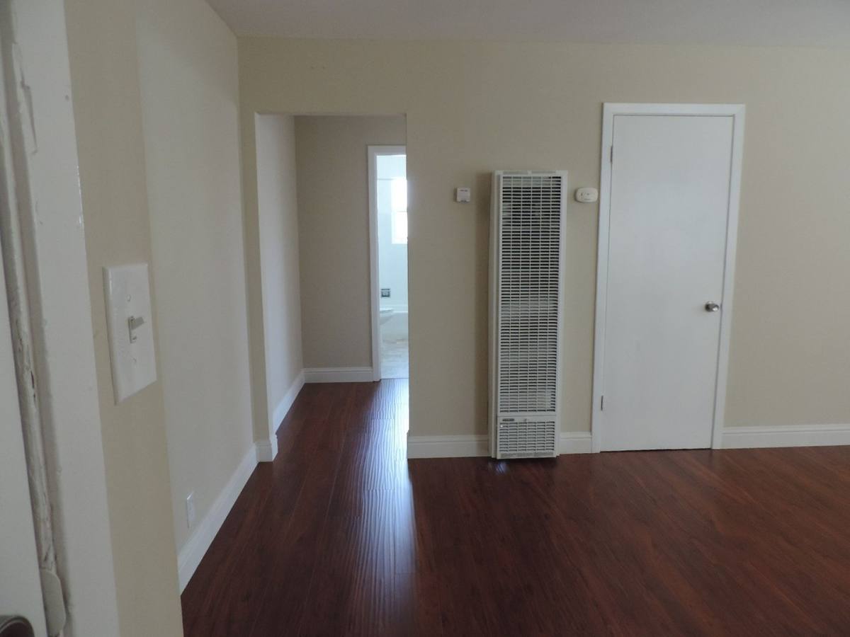 Apartment for rent at 520 Hilton St, Redwood City, CA 94063