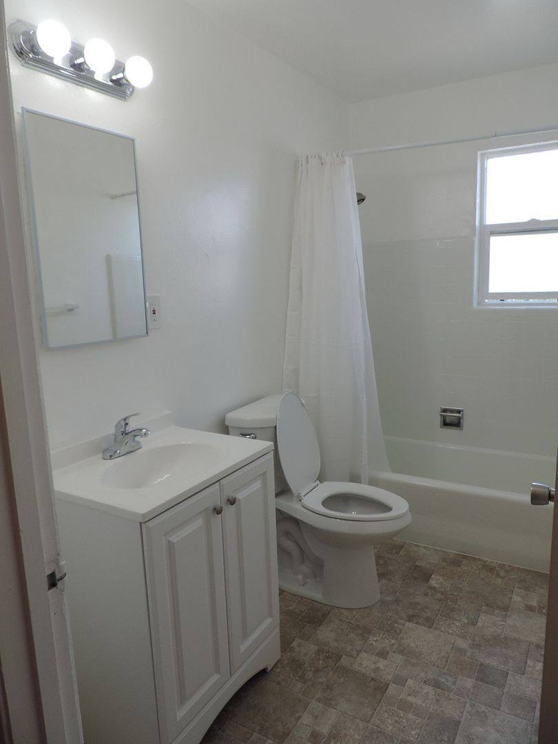 Apartment for rent at 520 Hilton St, Redwood City, CA 94063
