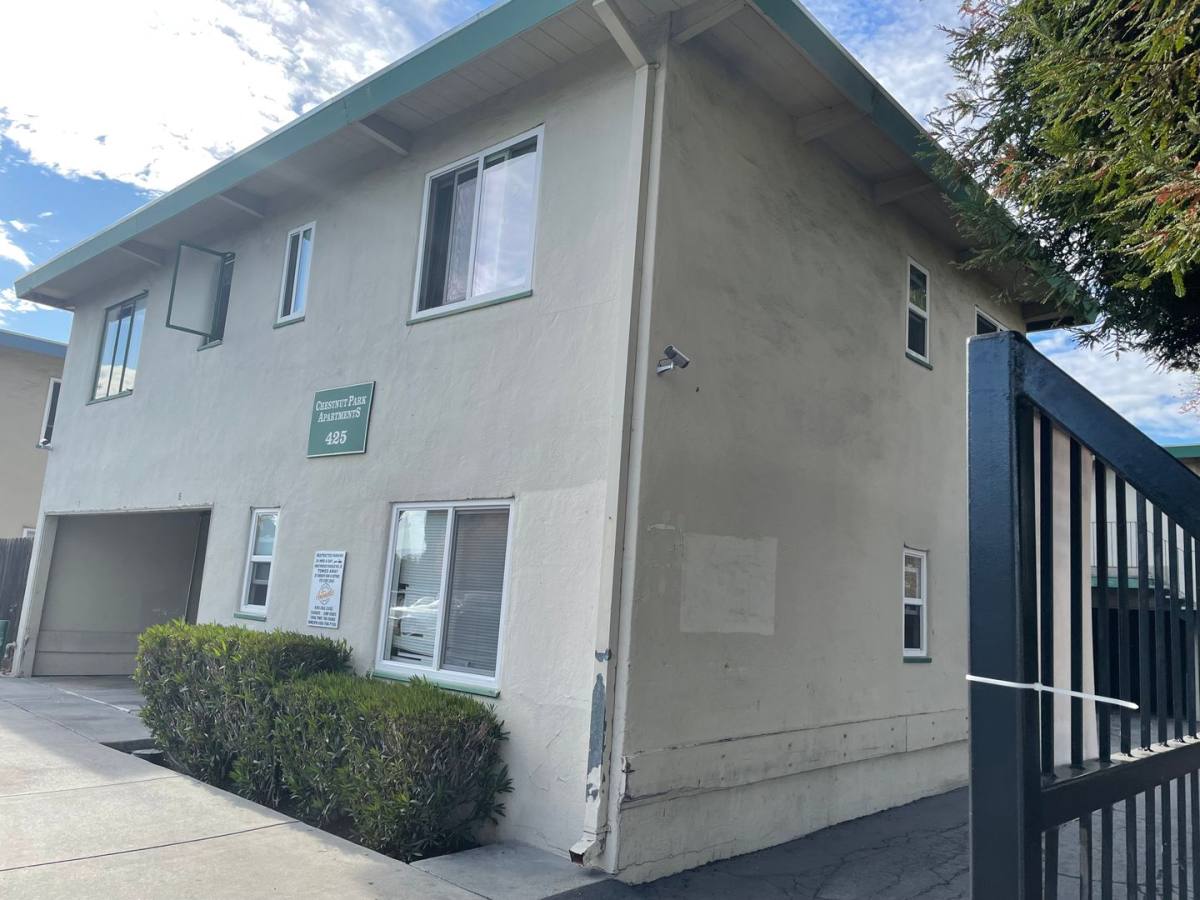 Apartment for rent at 407-425 Chestnut St, Redwood City, CA 94063