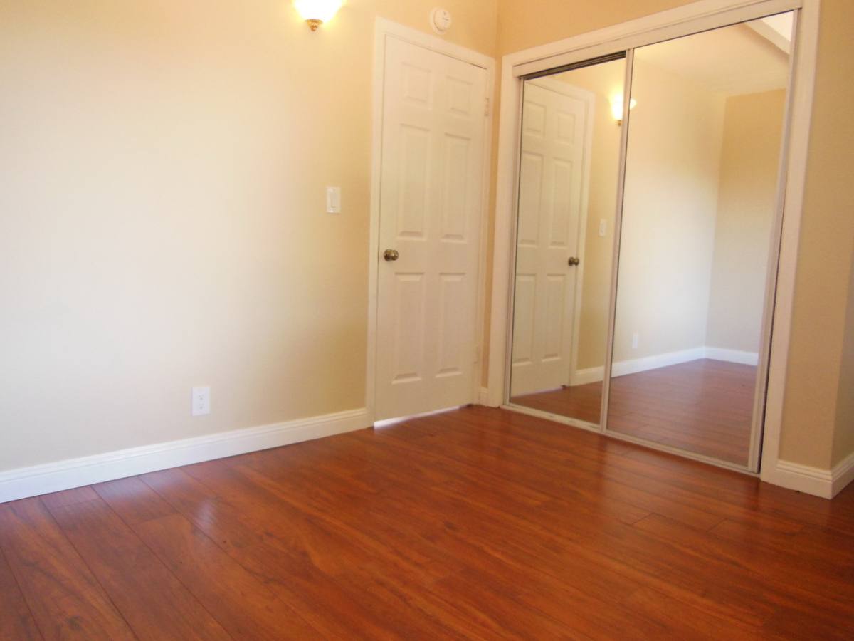Apartment for rent at 407-425 Chestnut St, Redwood City, CA 94063