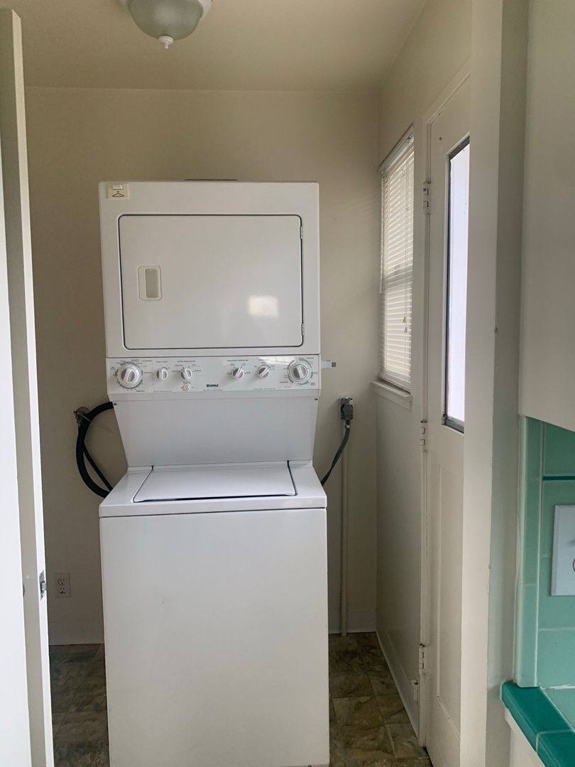 Apartment for rent at 328 Waverley St, Menlo Park, CA 94025